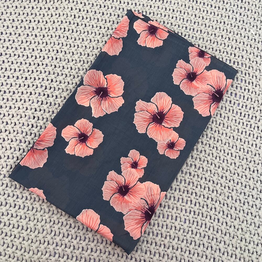 ACACIA• NWOT Kuau Pareo Sarong in a navy blue floral hibiscus print HARD TO FIND